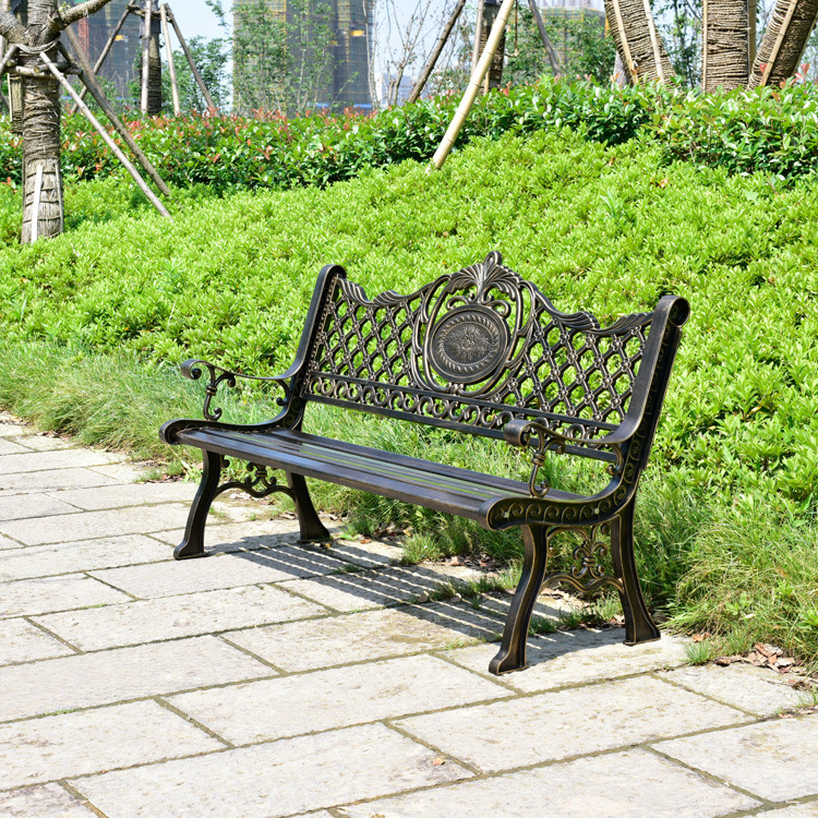 Ứng Dụng Nghệ Thuật Trong Thiết Kế Ghế Dài Ngoài Trời